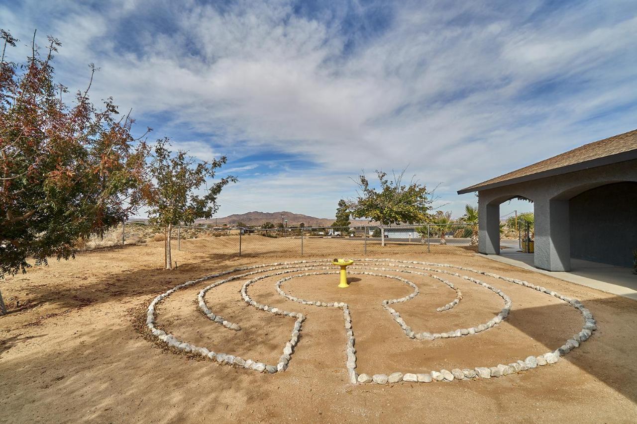 Eclectic Joshua Tree Villa Exterior foto